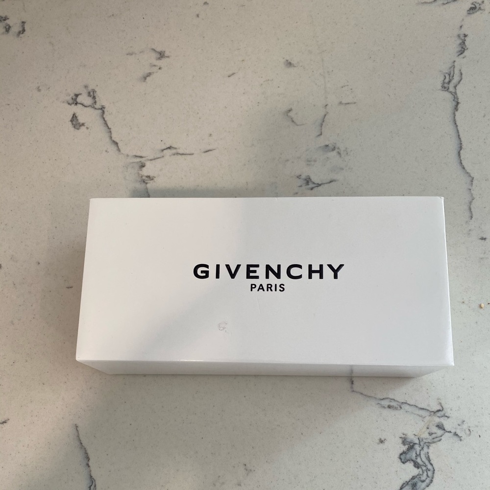 Authentic Givenchy Sunglasses! - image 7